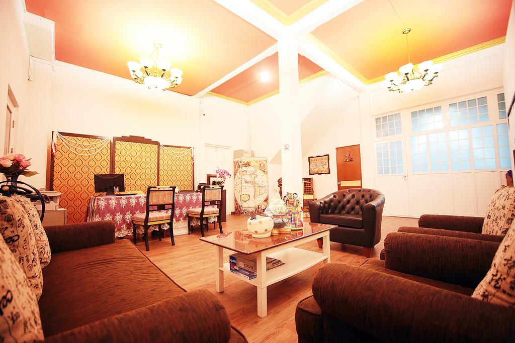 Bed and Breakfast The Myth - Sud Sathorn Бангкок Экстерьер фото