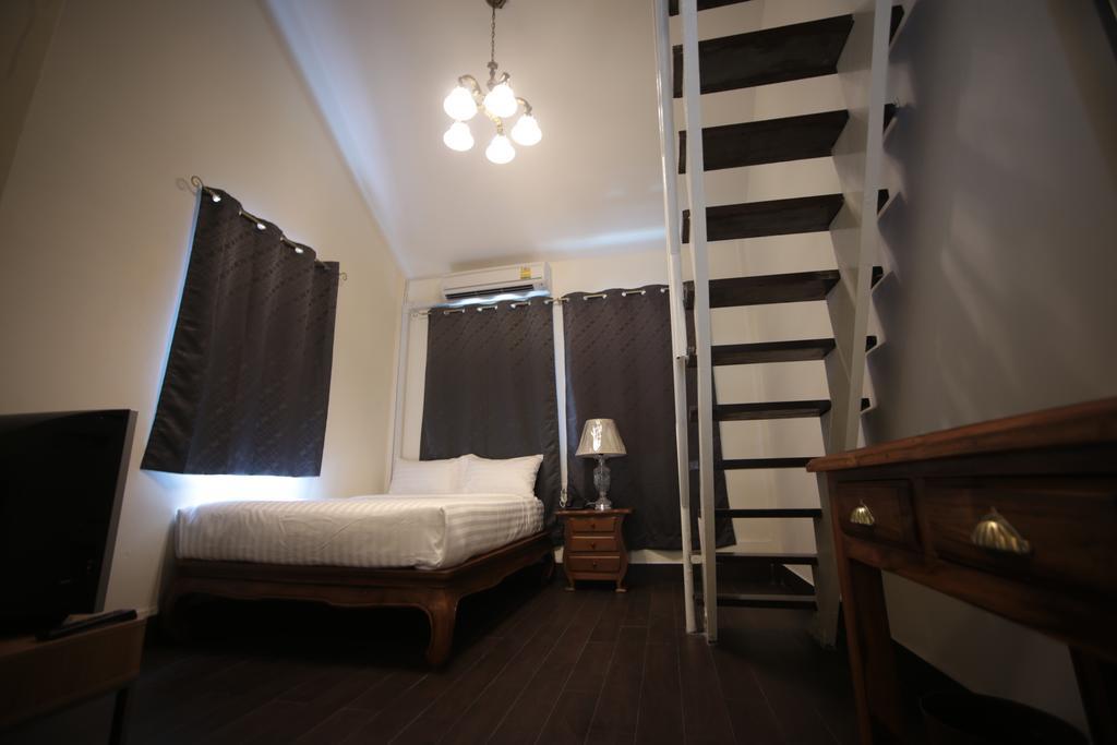 Bed and Breakfast The Myth - Sud Sathorn Бангкок Номер фото