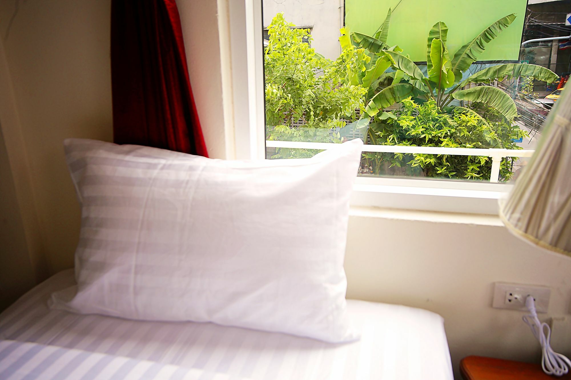 Bed and Breakfast The Myth - Sud Sathorn Бангкок Экстерьер фото