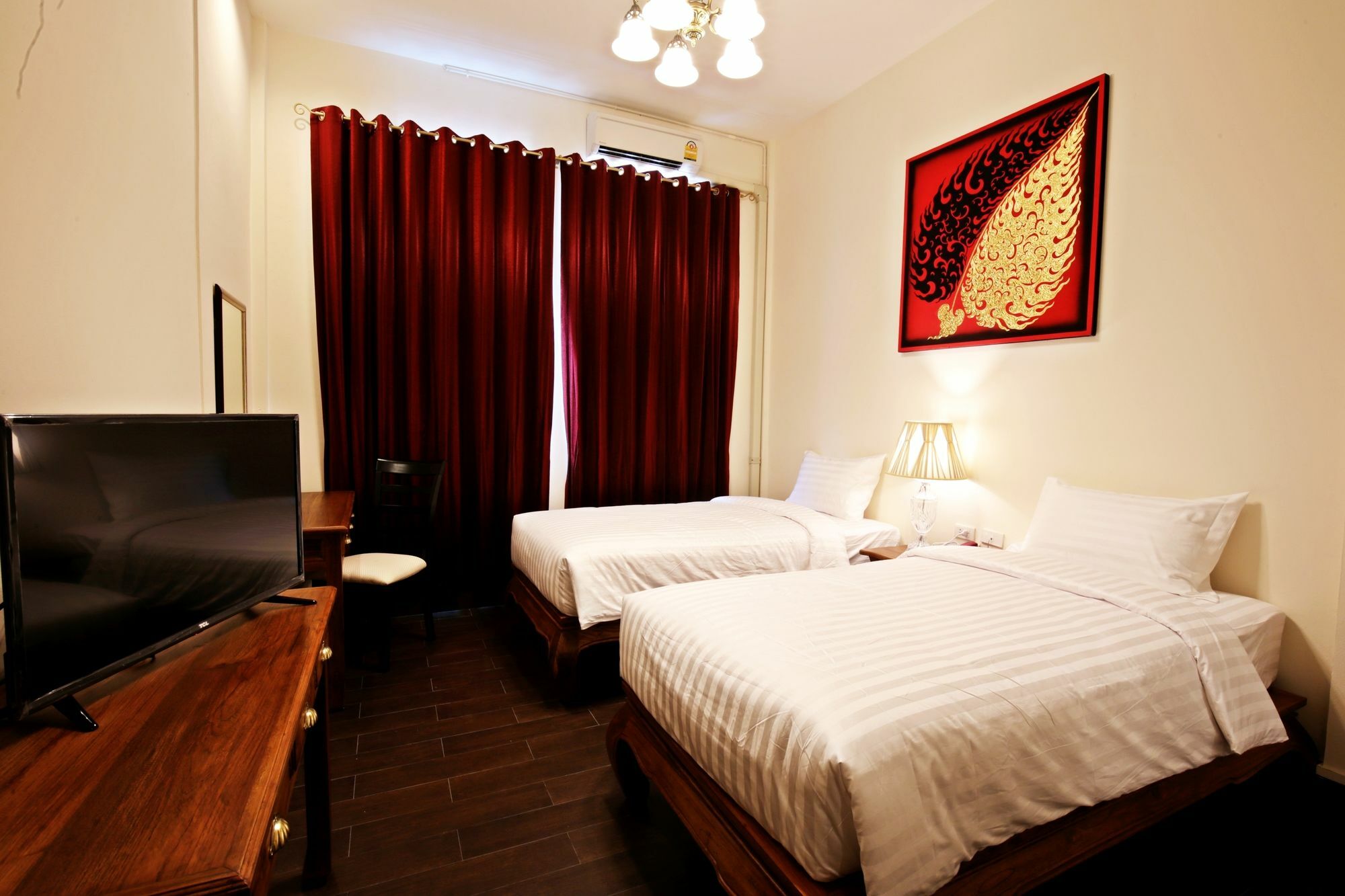 Bed and Breakfast The Myth - Sud Sathorn Бангкок Экстерьер фото